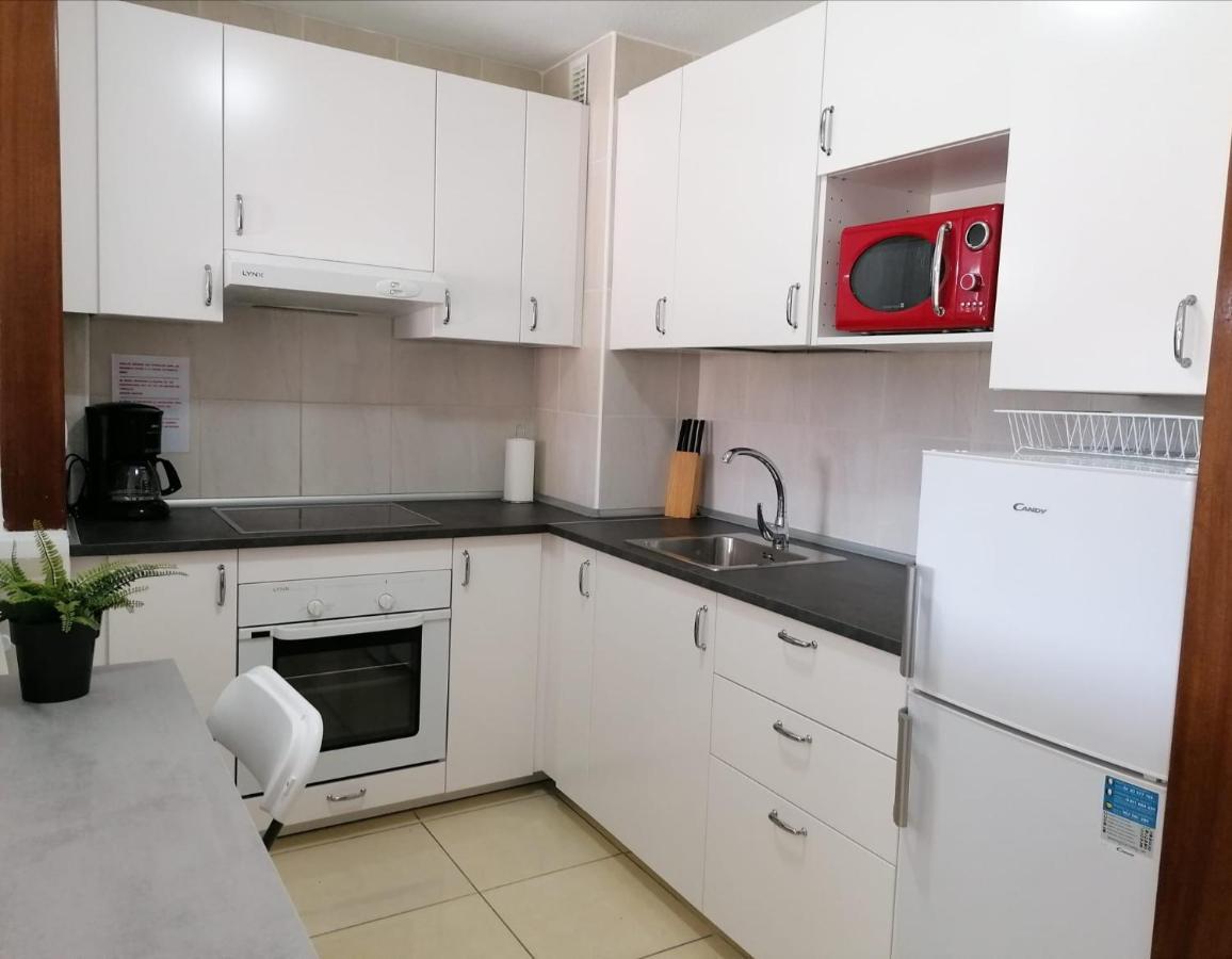 Large Studio Apartment With Lovely Terrace And Wifi Los Cristianos  Kültér fotó