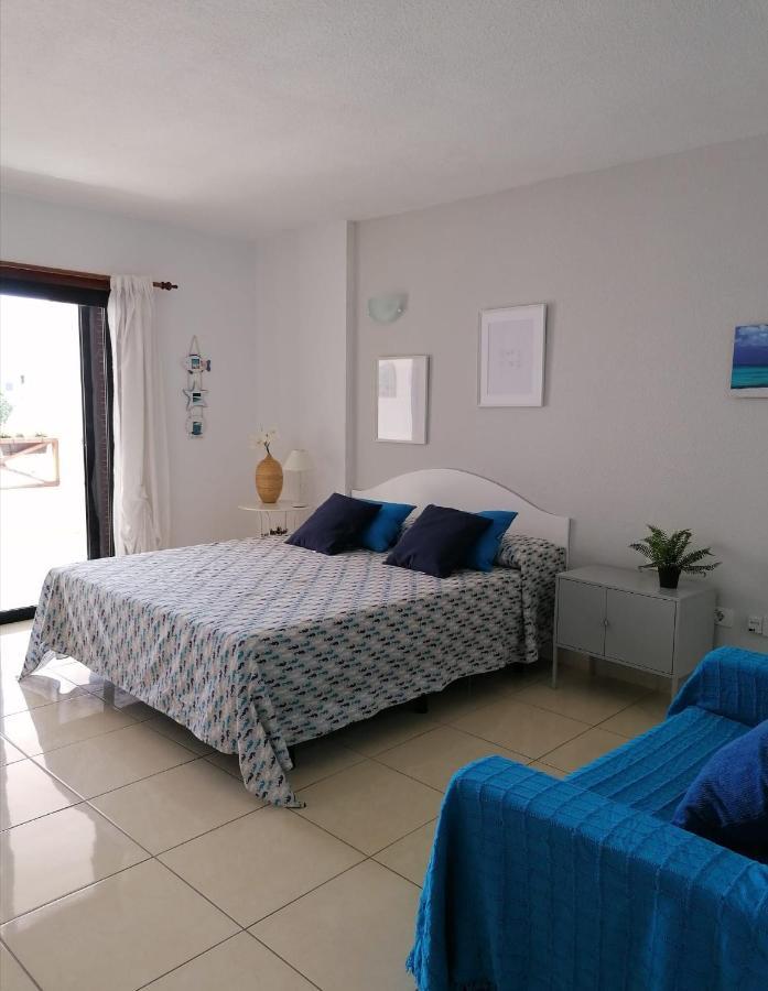 Large Studio Apartment With Lovely Terrace And Wifi Los Cristianos  Kültér fotó